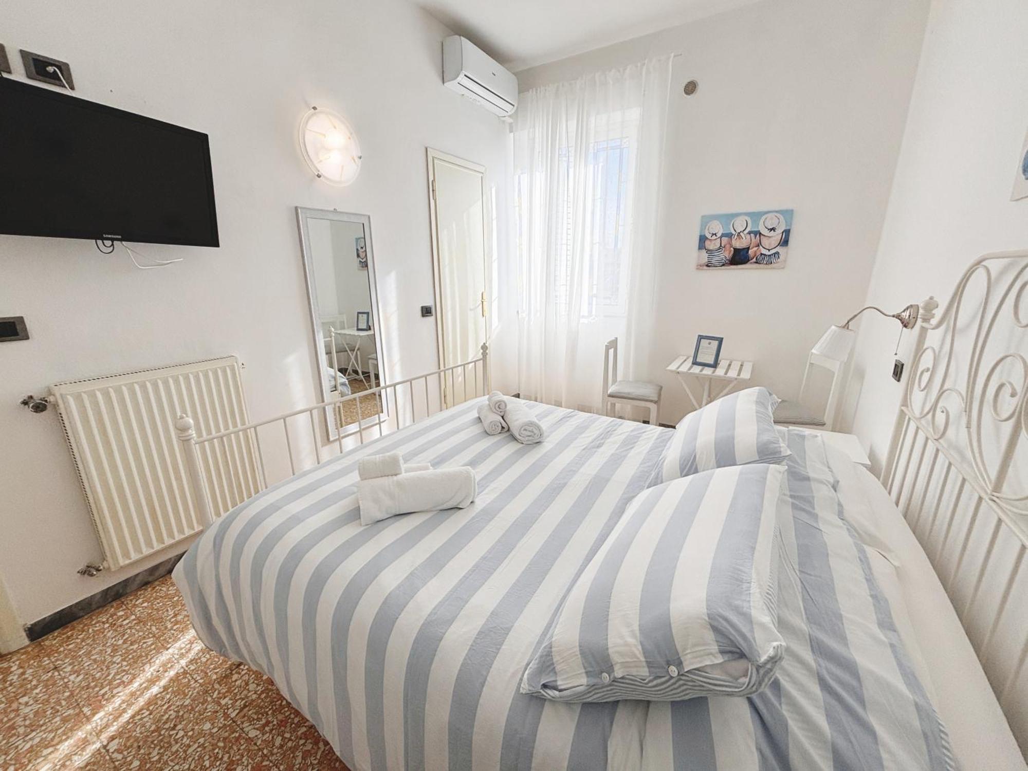 Bed and Breakfast A Casa Di Mario E Nene à Viareggio Extérieur photo