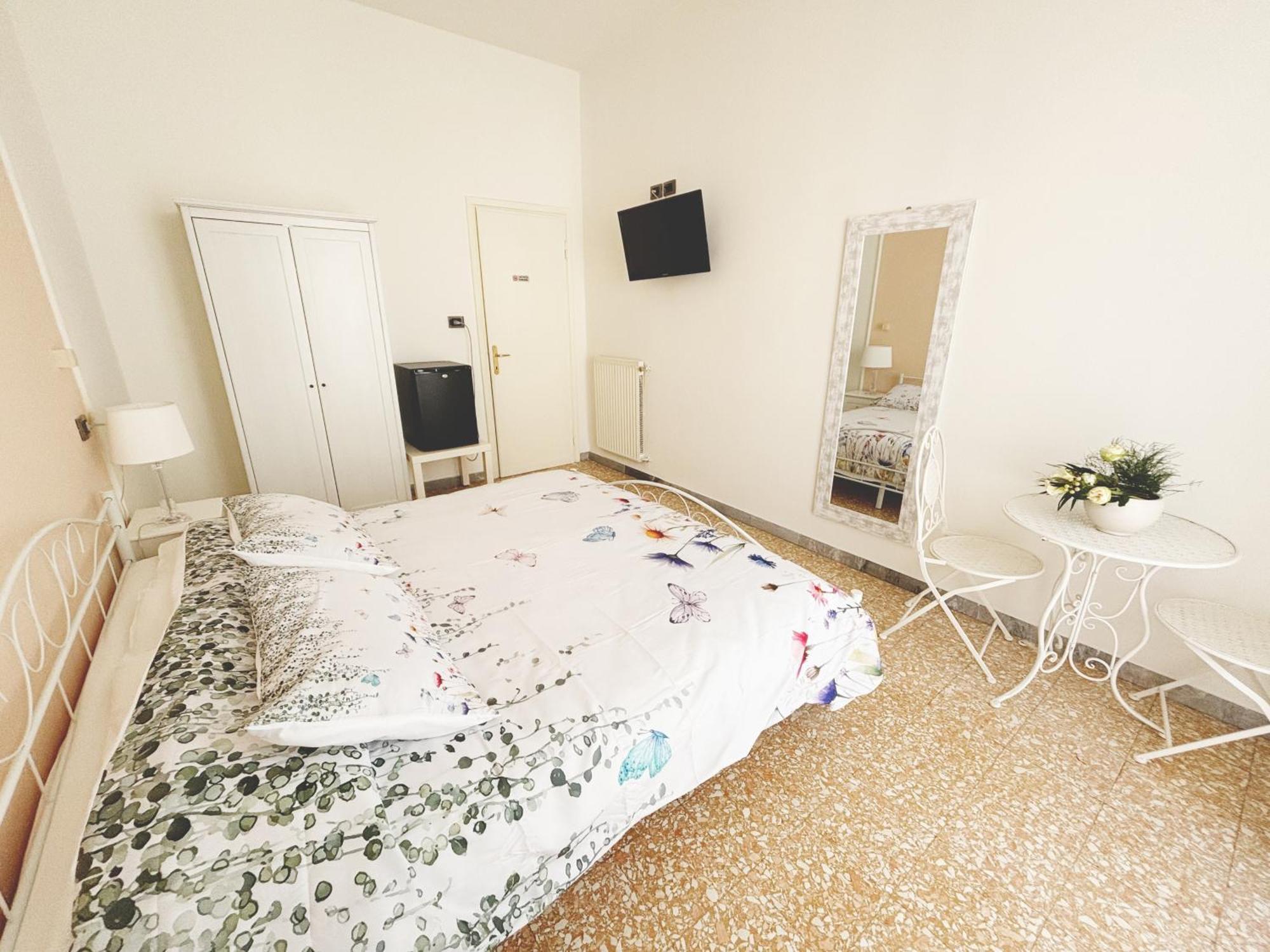 Bed and Breakfast A Casa Di Mario E Nene à Viareggio Extérieur photo